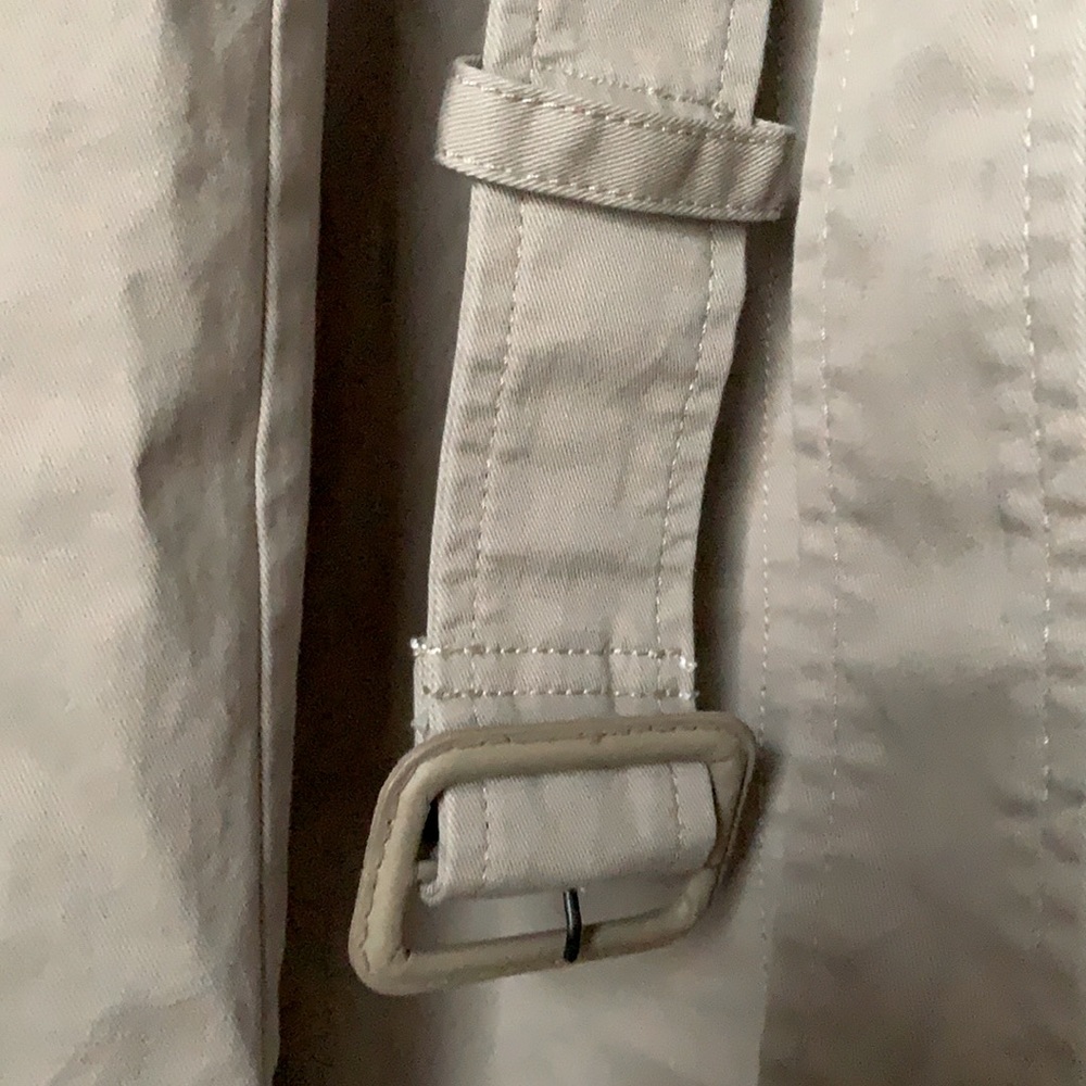 Classic Tan Trench Coat - Picture 7 of 7